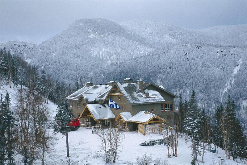 Auberge De Montagne Des Chic-Chocs Кап-Ша Екстериор снимка