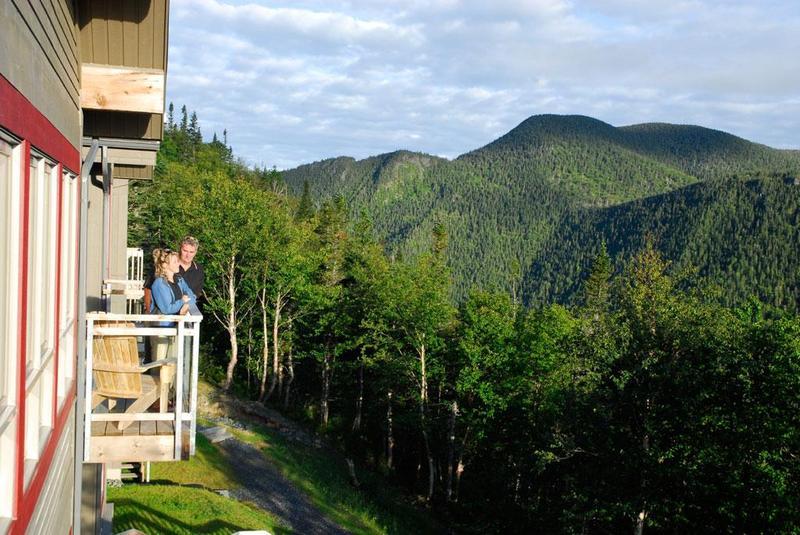 Auberge De Montagne Des Chic-Chocs Кап-Ша Екстериор снимка